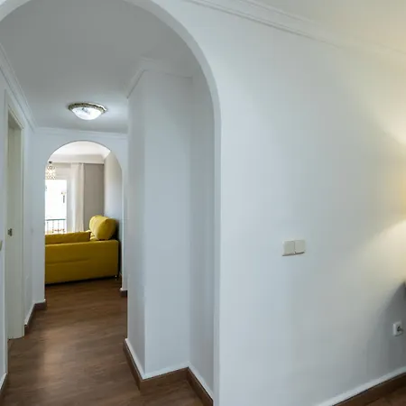 Beautiful In Dama De Noche