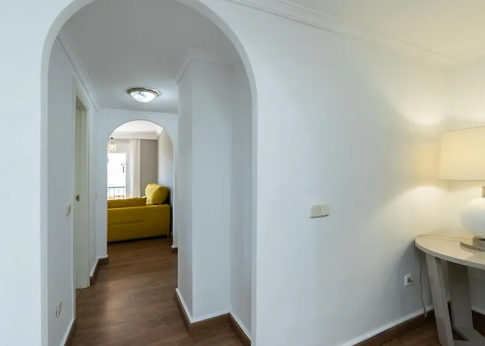 Beautiful In Dama De Noche